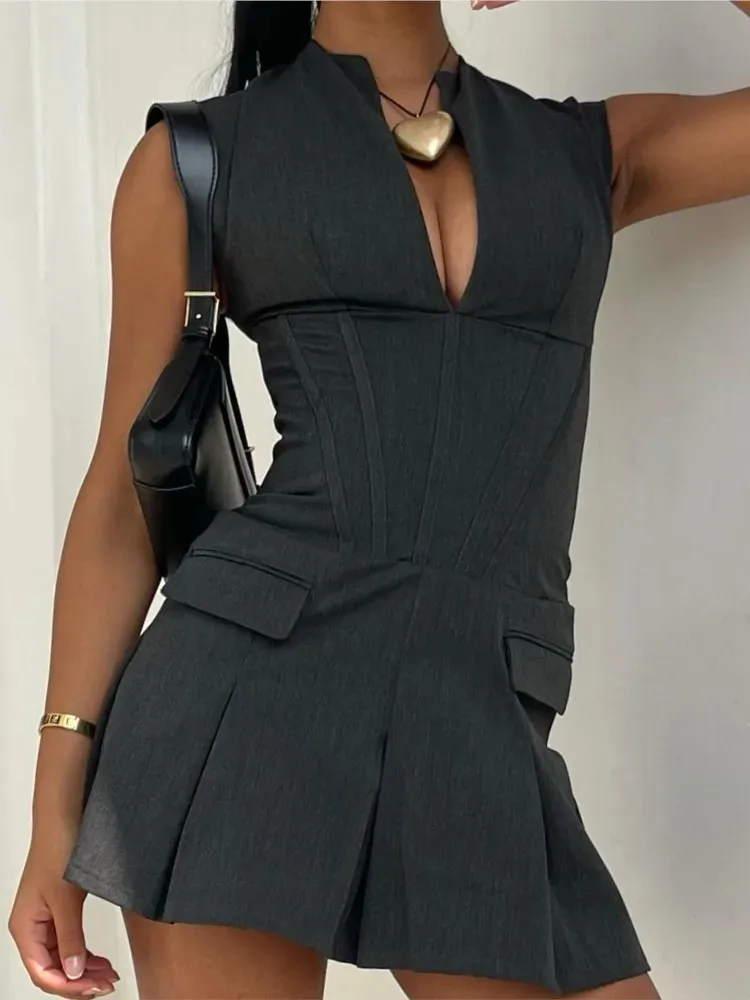 Women Sexy Deep V Neck Pleated Dress Autumn Fake Pocket Sleeveless Bodycon Dresses Y2K Female High Street Vestidos 240326