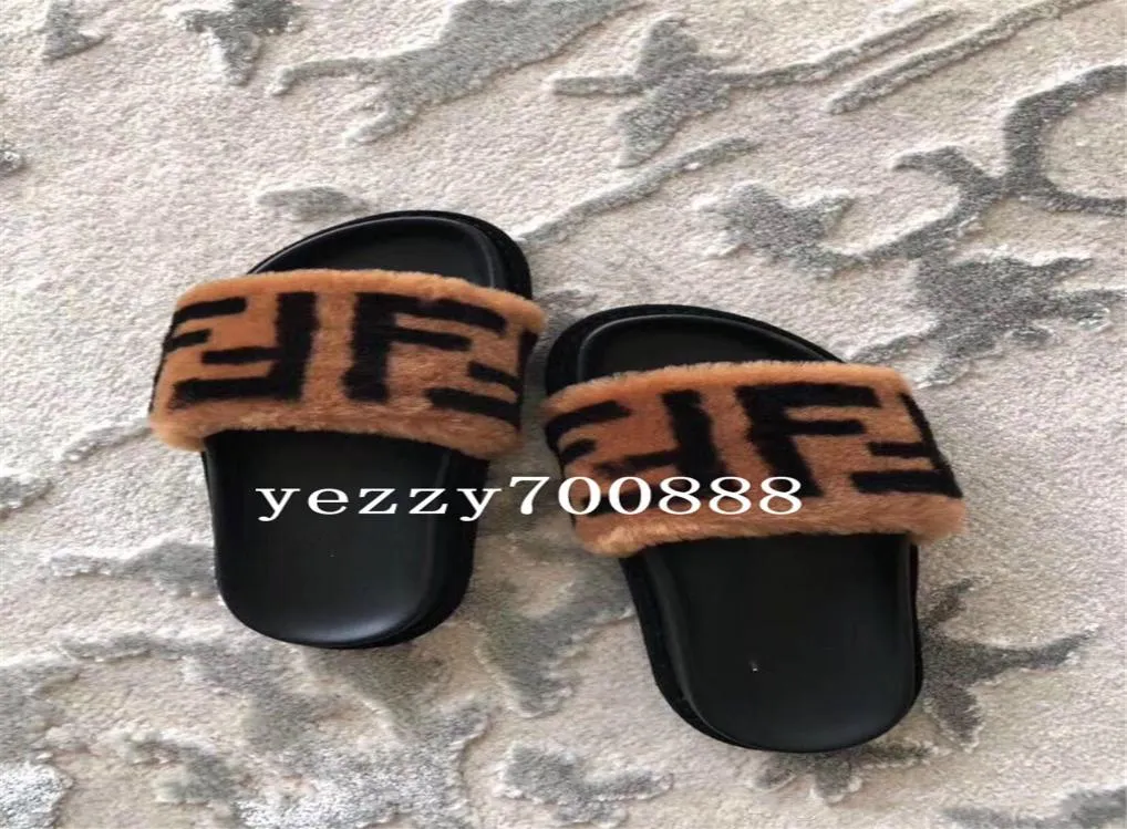 2020 Classic FF Brand Styles Fashion Causal Slippers Homens Mulheres Tianblooms Iniciar sandálias de slides impressas unissex ao ar livre Flip Flo4198107