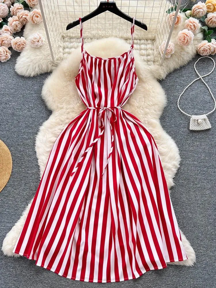 Robes décontractées Yuoomuoo Summer Femmes Dress Vacation Stripes Fashion Stripes imprimées Long Lady Sash Bandage Oversize Beach Vestidos