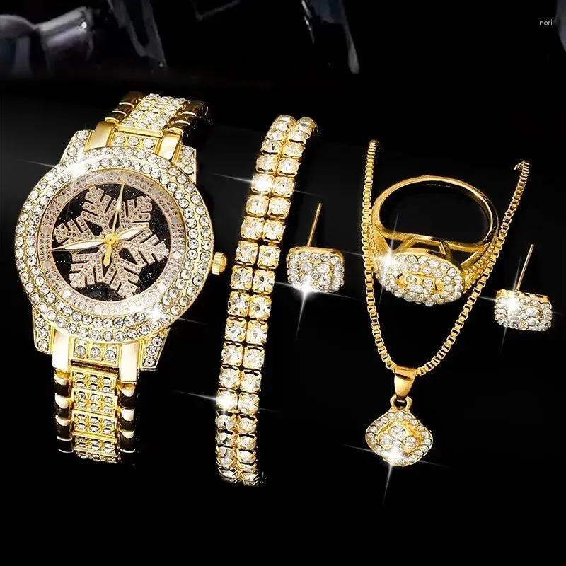 Montre-bracelettes Luxury Golden Watch Femmes Ring Collier Boucles d'oreilles Rigiane Fashion Wristwatch Femelles Femelles Matchs de montres Contrôle