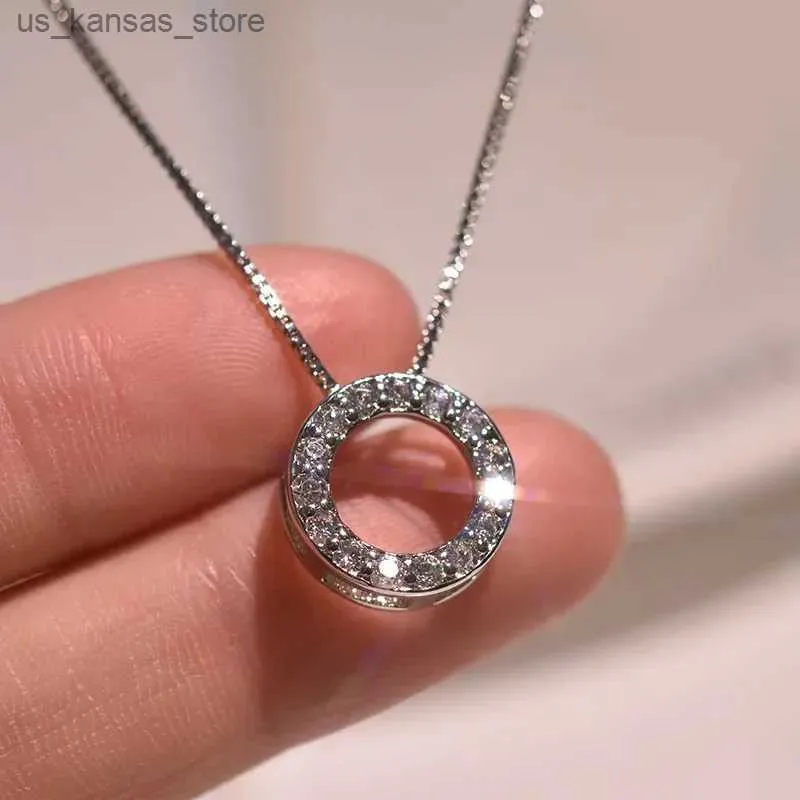 Colliers pendants 2024 Nouveau collier de cercle à la mode pour femmes Collier de chaîne de zircon cubique élégant élégant