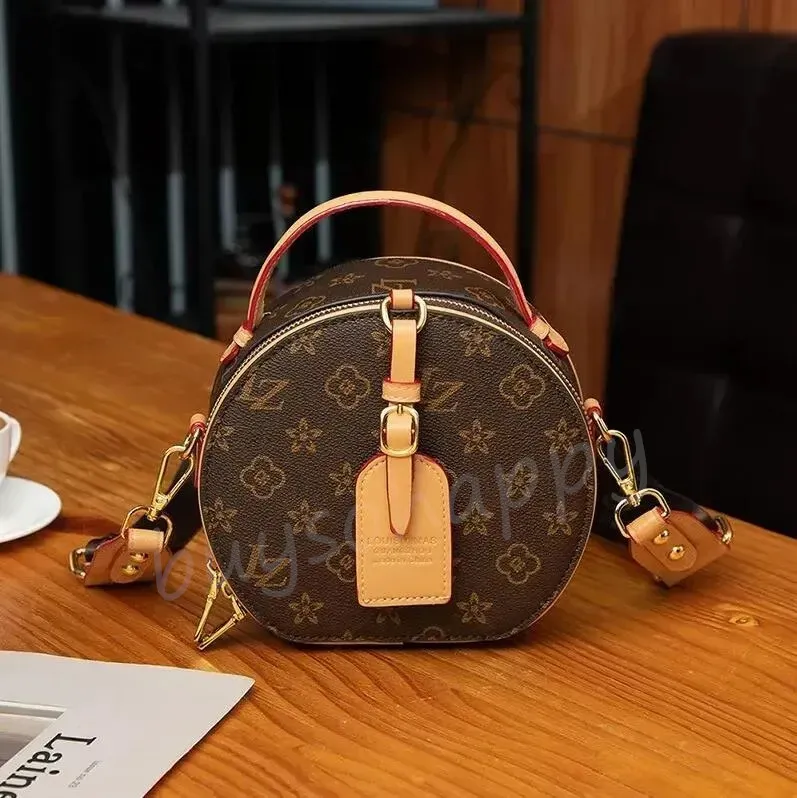 Designer Boite Chapeau Round Bag Cake Cowhide Shoulder Crossbody Bags Nano Handbags Clutchs Women Phone Camera Purses Makeup Bag Dhgate