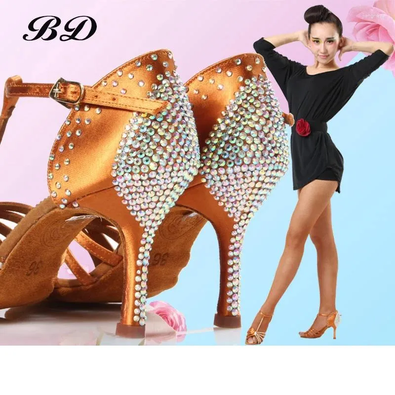 Chaussures de danse Salsa Brand de haute qualité Fête de bal de bal Sports de la latin avec diamant Brown Dancing Discing Bd 217 Talons minces