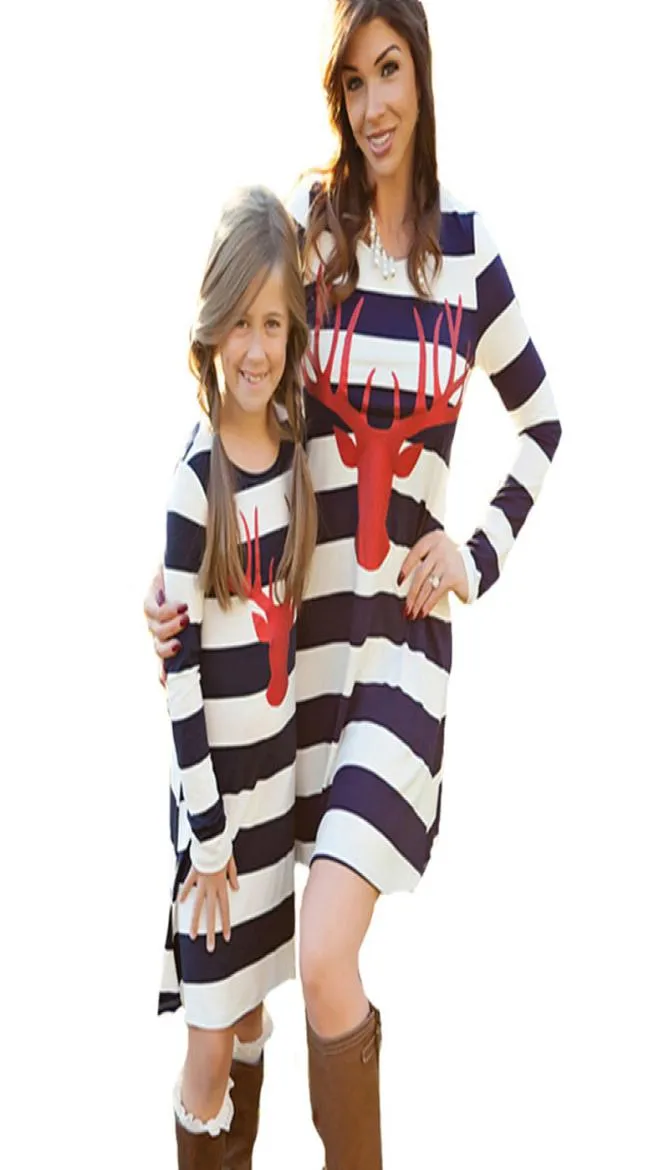 어머니와 딸 의류 크리스마스 사슴 패턴 매칭 가족 의류 뿔 소매 스트라이프 어머니와 딸 드레스 MOM2220301