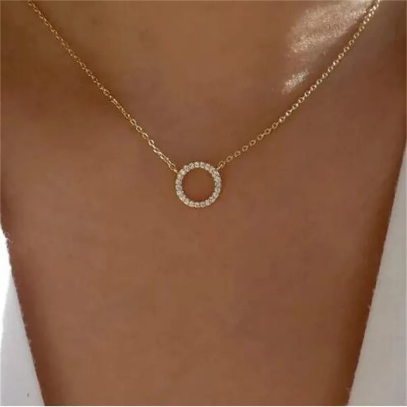 Colar de pingente de círculo de diamante de água de luxo leve