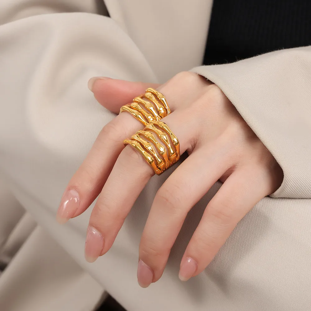 2024 Designer Mode -Persönlichkeit Minimalistische Design Titanium Stahl Gold plattiert mehrschichtige Bambusgelenk -Ringschmuck