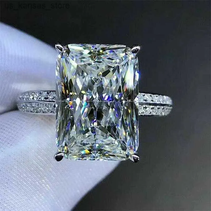 Cluster Rings Huitan Gorgeous White Big Square Stone Women Wedding Band Jewelry Bridal Engage Party Finger Ring Shine CZ Hot Sale Dropshipping240408