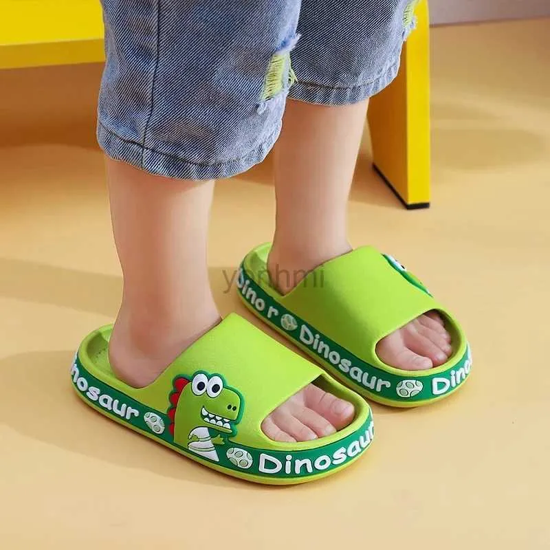 SLIPPER NIEUWE SOMMER KINDEREN Slippels Kinderschoenen Cartoon Dinosaur Slippers Zacht opgeloste anti-skid sandalen Kinderschoenen Zapatos Nia Chausson 240408