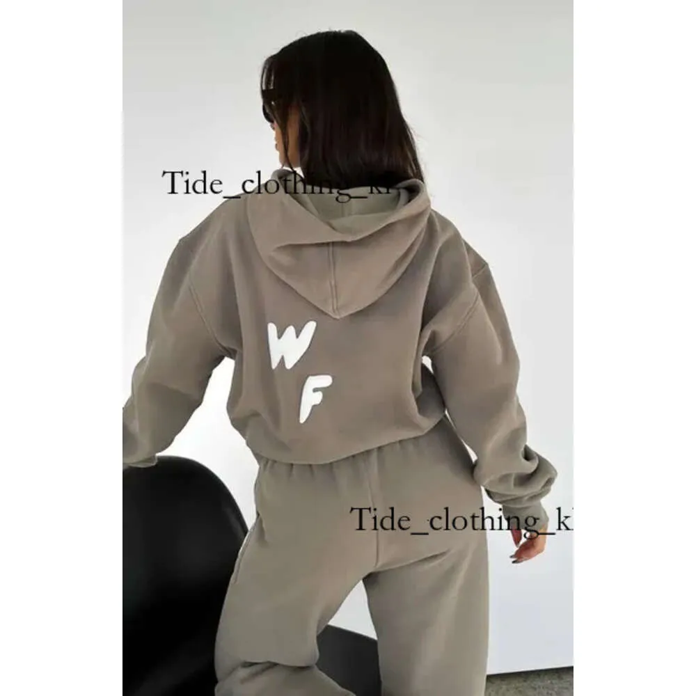 White Foxx Designer Tracksuit Dames Hoodie 2 -delige Set Dames Outfits Hoodies Kleding Kledingset Sporty lange mouwen hapsuits Tracksuits Pullover Sporty Pants 937