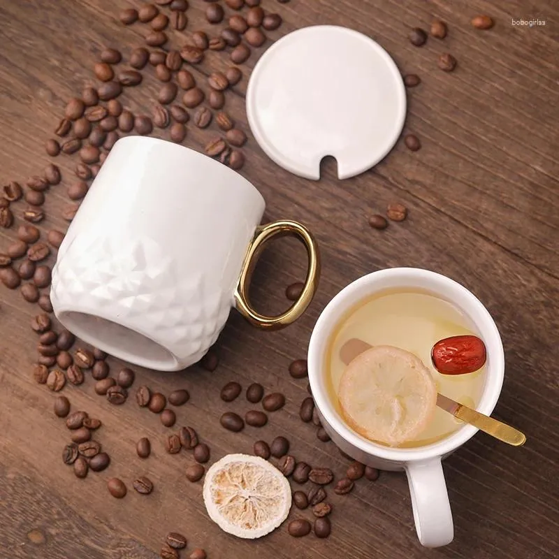 Mokken eenvoudige keramische mok met deksel lepel creatief goud handle koffiebekers paar aangepaste kantoorbekers.