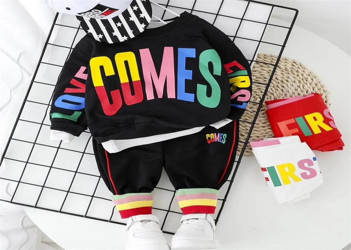 Fashion baby boy abbigliamento set lettera maglietta Pant 2 pezzi 2020 New Toddler Boys Spring Autumn Outwear 1 2 3 4 anni LJ2008319390839