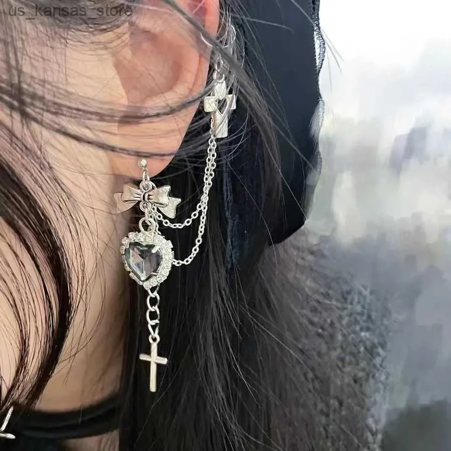 Charm Dark Punk Vintage Metal Chain Cross Love Earrings Women Personalized Hip Hop One Piece Ear Bone Clips Party Jewelry Gift240408