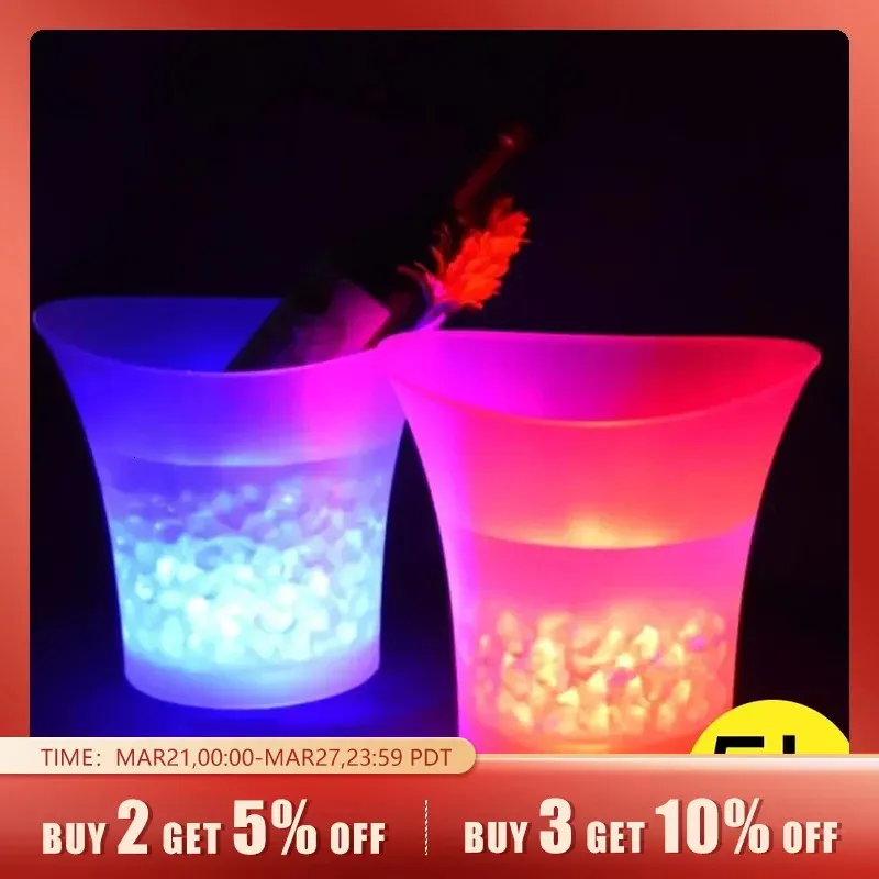 5L 6 Color LED Ice Bucket Waterproof Plastic Light Up Champagne Beer Buckets For Bars Nightclubs Night Party 240327