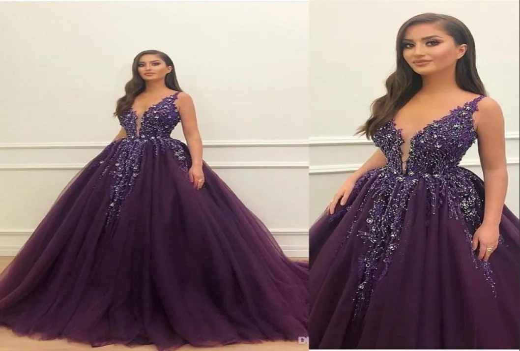 2022 Dark Purple Ball Gown Quinceanera Dresses V Neck Tulle Lace Crystal Sleeveless Backless Floor Length Sweet 16 Party Prom Even2154552