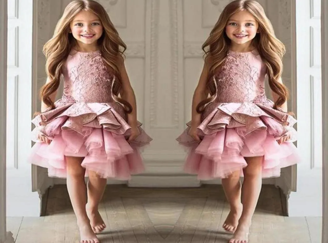 2021 Luxury Pink Flower Girl Dresses For Wedding Lace Appliques Ruffles Tiersed High Low Long Födelsedag Kids Beaut Pageant Ball G2505649