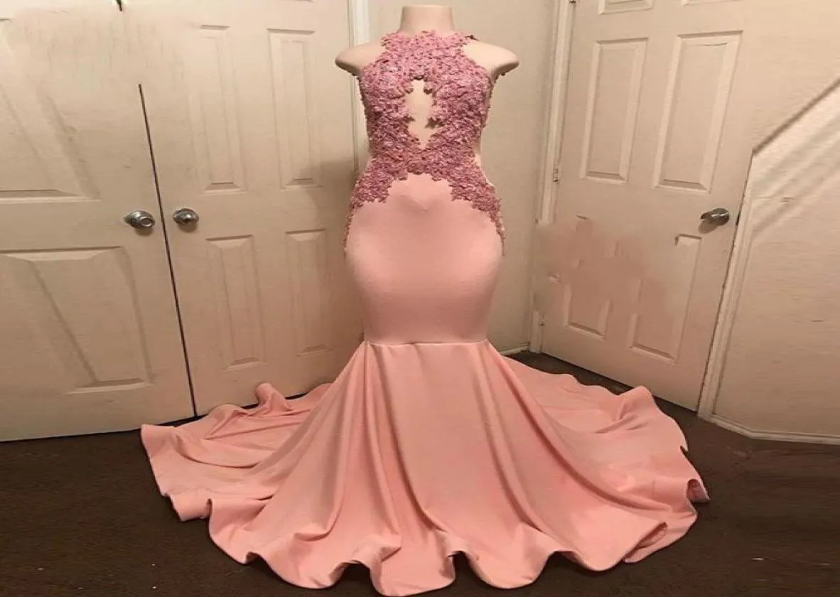 Abiye PeachPink Mermaid Prom Gowns Halter Neck Sleeveless Robe De Soiree Party Dress Lace Appliques Long Prom Dress 2018 Formal D4331902