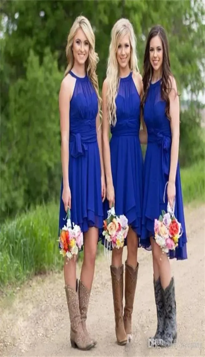 Mütevazı Kısa Nedime Elbiseleri Kraliyet Mavi Yular Boyun Diz Uzunluk Fırfon Artı Boyut Ülke Düğün Konuk Partisi Dress6364368