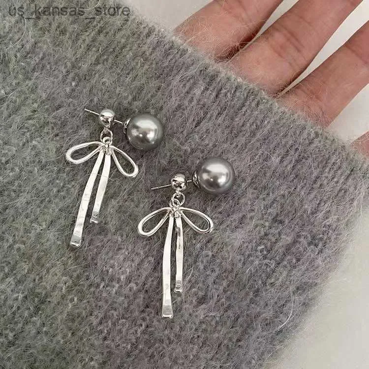 Charme Boucles d'oreilles de goujon de perle de perle gris simple