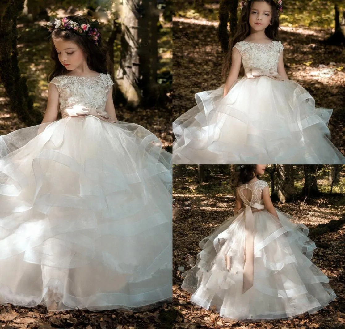 Flower Girl Dresses Weddings Blush Pink Princess Tutu Sequined Appliced ​​Lace Bow Kids Princess Kids Party Födelsedagsklänningar4234126