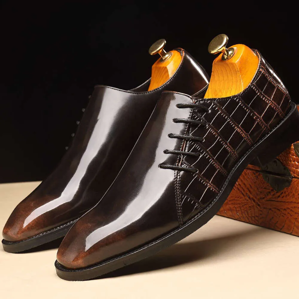 Snygga spetsiga storlekar Mense Leisure Shoes Le Mei Ying British Leather