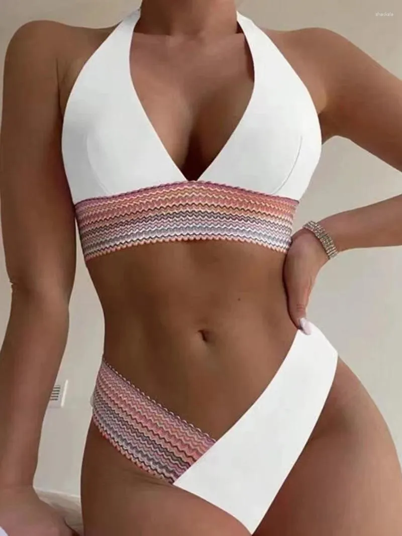 Frauen Badebekleidung Halfter hochgeschnittener Bikini 2024 Badeanzug Frauen gepolstert weibliche Badegäste baden Schwimmanzug Strandbekleidung