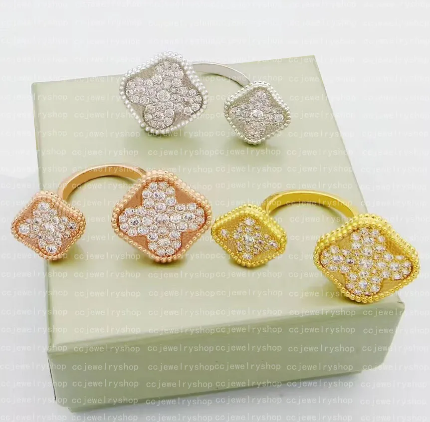 Annati di furgone vintage Rings Designer di marchio Clee Double Flower tra Finger Four Fare Folver Farfly Anello aperto per donne Regalo per feste di matrimonio