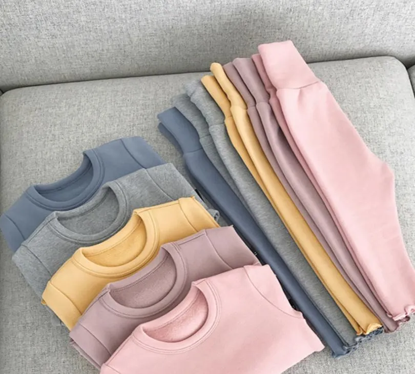 Dziewczęta zagęszczone ubrania domowe z ciepłym flanelowym dzieckiem zestaw odzieżowy Pajamy Koszulki Spodnie Dzieciom wypoczynek noszenie 6m3t Designer Designer Clote1287523