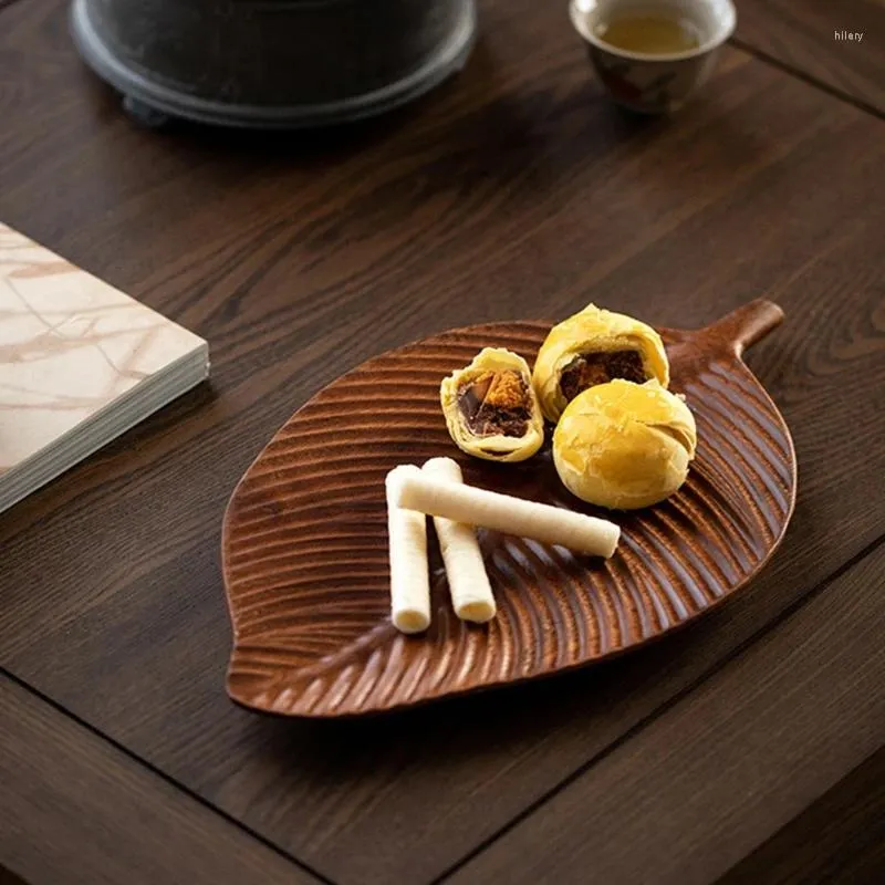 Tallrikar 2Styles träbladform Formfriskhet Tray Fruit Dessert Plate Japanese Style Bread Decorative Table Seary