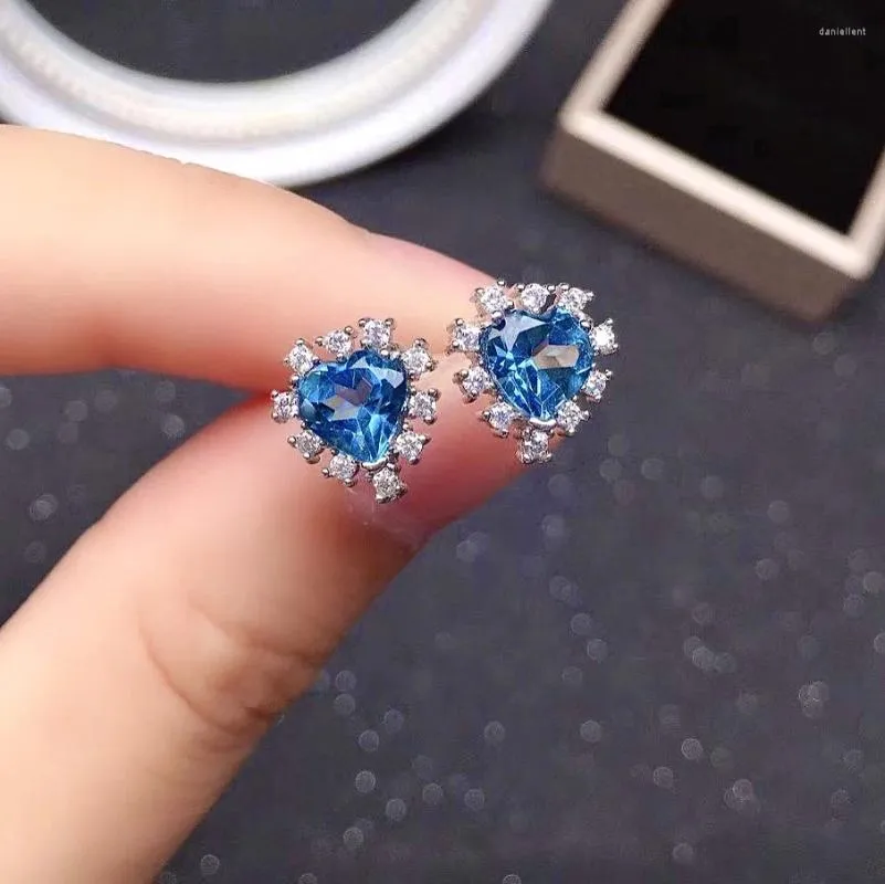 Boucles d'oreilles Stud Fashion Heart Gemstone Silver pour fête 6 mm VVS Grade Natural Topaz 925 Bleu