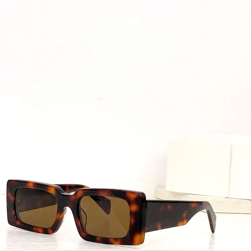 Modedesigner Super tredimensionell ny säsong OPR07S Dark Wind Design Super Cool King Fried With Rands UV400 Retro Full-ram solglasögon med glasögonfodral