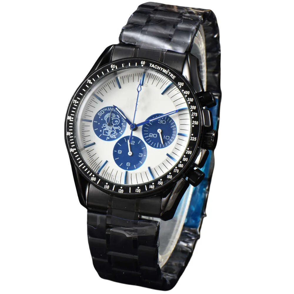 2023 Nya mäns Panda Oujia Quartz Fashion Sports Watch med Black Six Pin Timing Galaxy