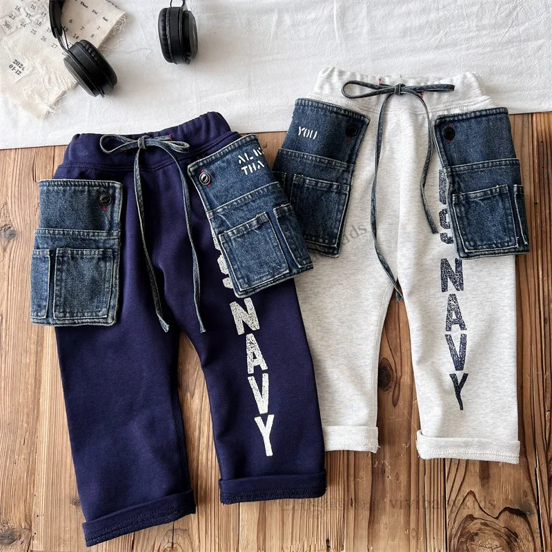 DD -stijl kinderbrief geprinte broek jongens afneembare denim pakket casual broek mode kinderen trekstring taille losse broek z7599