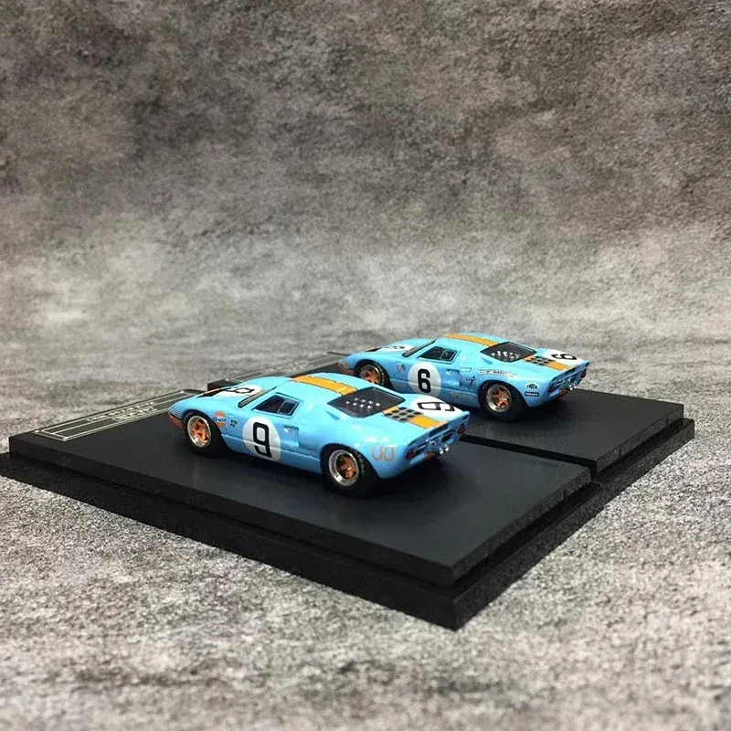 Zoom 1:64 Model Car GT40 MK1 Le Mans 24 Hours Winner Alloy Die