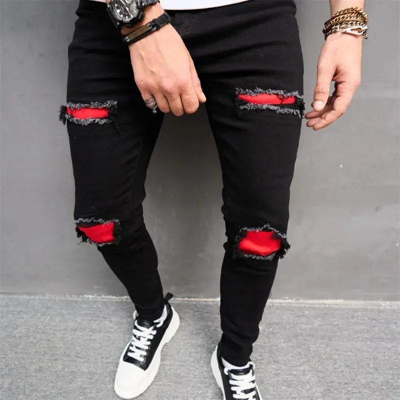 American Fashion Black Red Patchwork Mens Jeans High Street Coréen Slim pantalon Ripped Trou Hip Hop Pantalon de jean masculin 240407