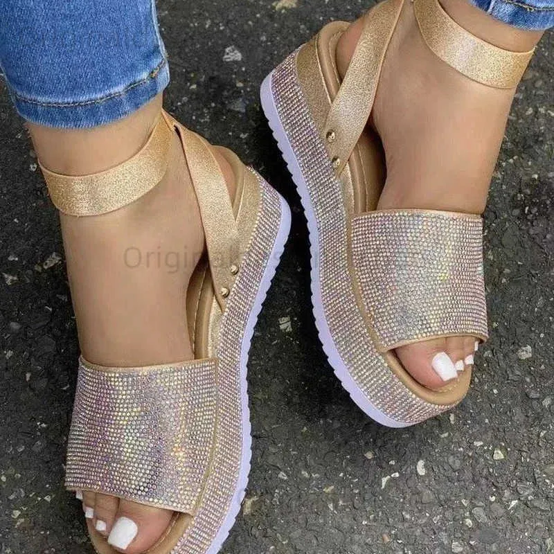 Sandaler Kvinnor Sandaler Fashion Rhinestone Wedge Sandaler Ladies Summer Nya High Heels Platform Shoes Outdoor Open Toe Casual Sandals T240409