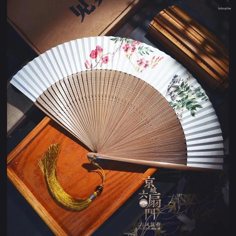 Dekorativa figurer 6 tum pappersfläkt dubbelsidig kinesisk stil handmålad målning kvinnors bambugåva