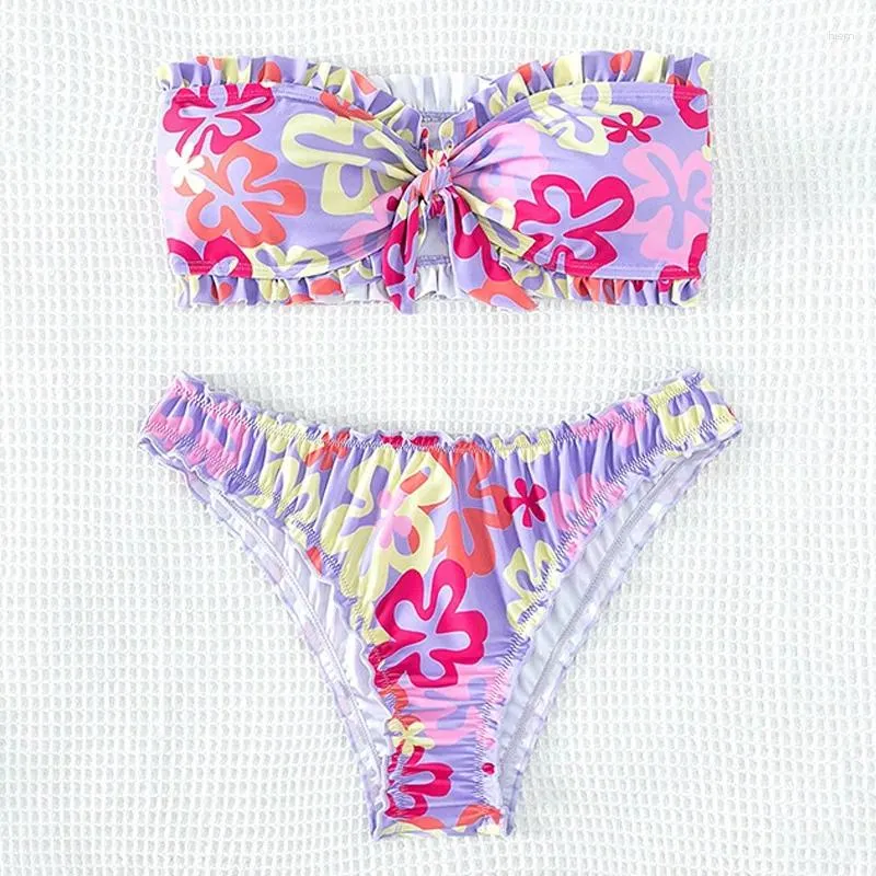 Kobietowe stroje kąpielowe Purple Cute Floral Print Bikini dla kobiet 2024 Seksowne marszczyzne bez ramiączek Backless Swimsuit koronkowy Bandeau Summer Beach