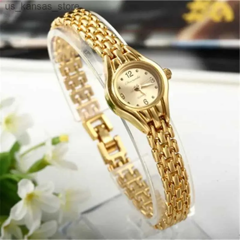 Muñecos de pulsera pulsera de mujeres Mujer Reloges Golden Small Dial Quartz Leisure Hora de pulsera popular Damas Elegantes Relogio Reloj240409