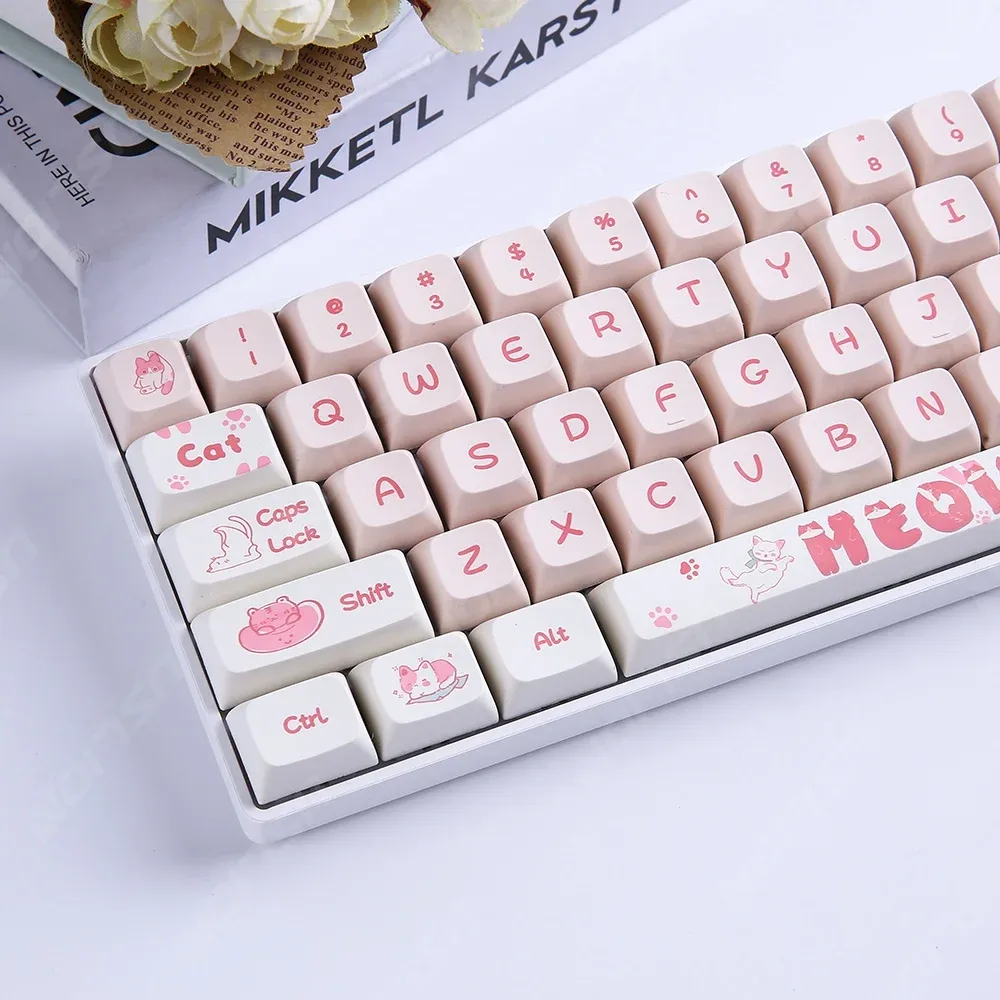 Tillbehör 133 Key Pink Naughty Cat Theme XDA Profile PBT KeyCaps Personaliserade söta tangentknappar för mekaniska tangentbord Anpassade tangentkapslar DIY