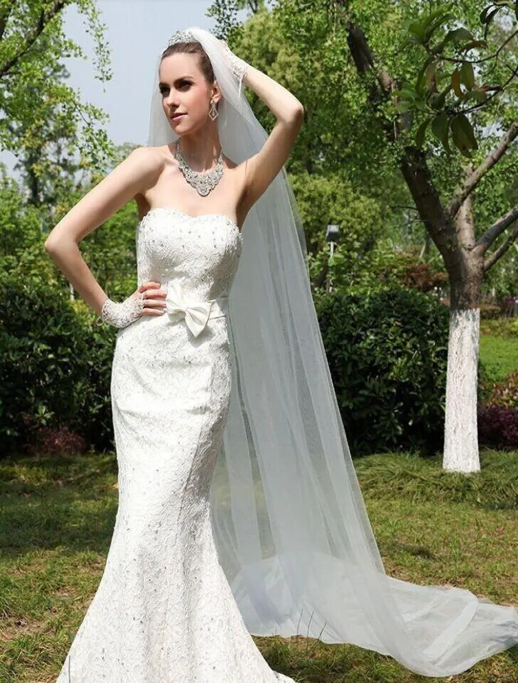 Eleganta brudslöjor med skuren kantkatedrallängd 3 m superlånga en nivå tyllvit elfenben som säljer bröllop vil3298401