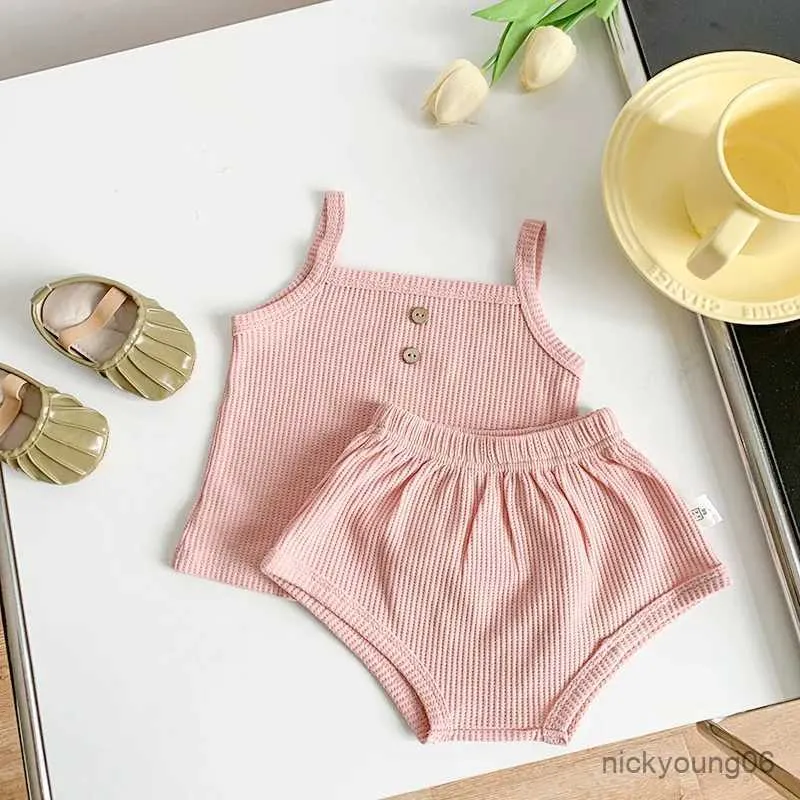 衣類セット2PCS夏のベビー服セットは、幼児の男の子の女の子のための袖なしのトップとボトムスーツをセット