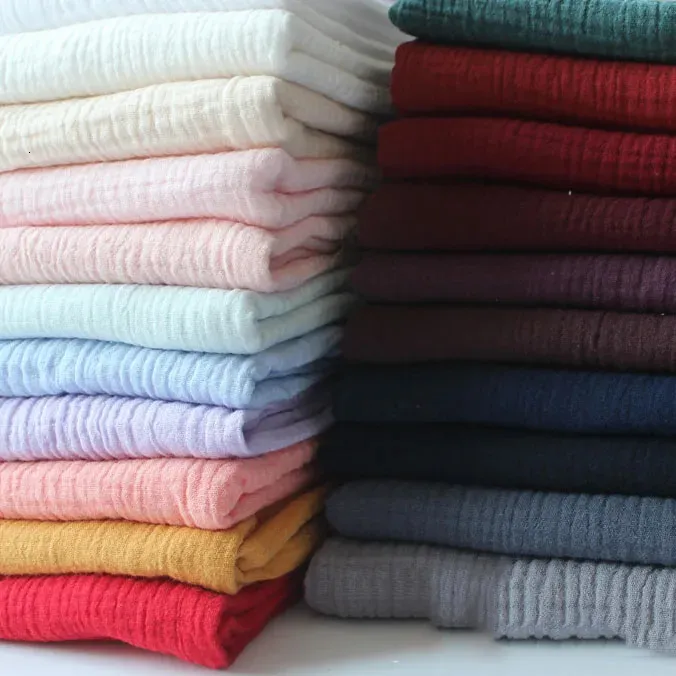 100 * 135 cm Tissu Drape Coton et lin Double gaze Crepe Baby Clothes Fabric Madames Jupe Sorongée Tabrics 240327