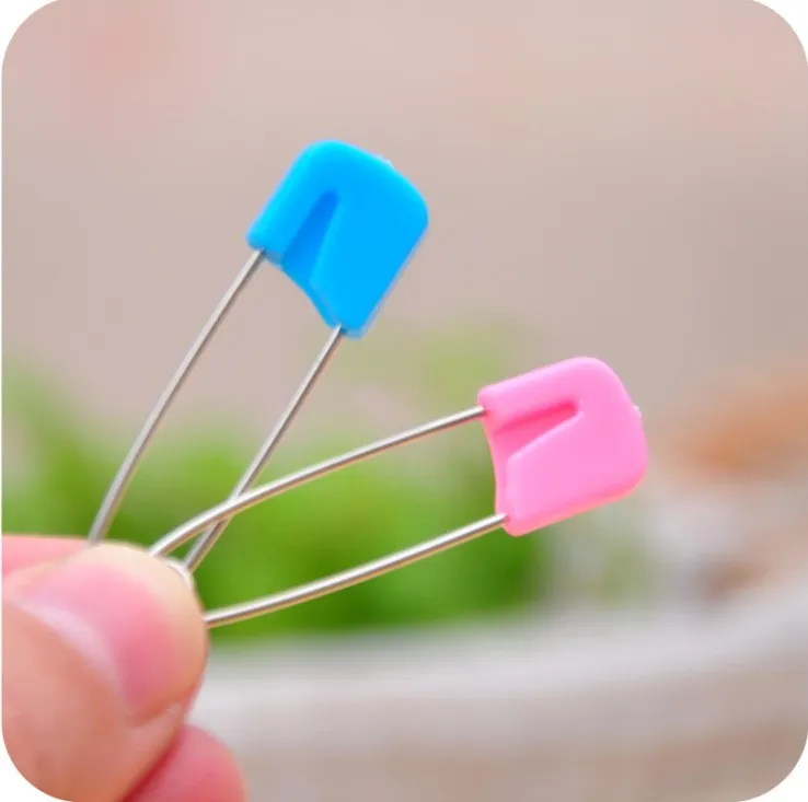 20stDIY Candy Color Safety Pins fynd Säkra klipp för babyvård Dusch Tygblöjor Broschhållare