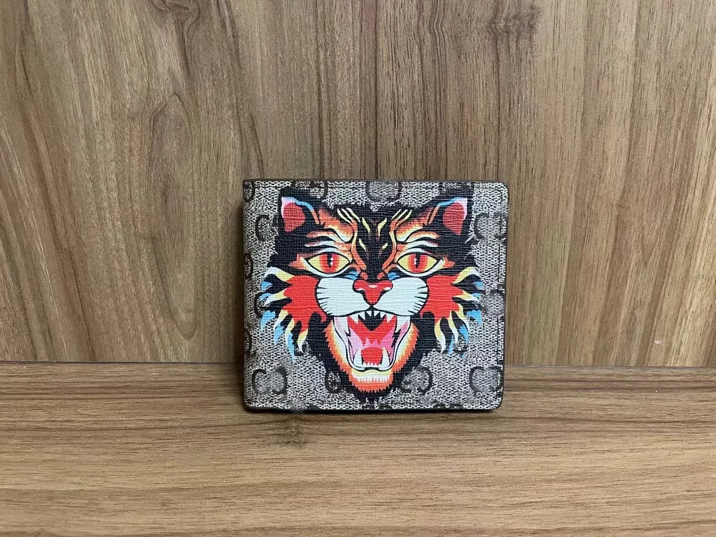 Animal de haute qualité pour animal court argent en cuir en cuir noir rouge Tiger Red Wolf Wollet avec porte-cartes Accessoires Portefeuille 0412