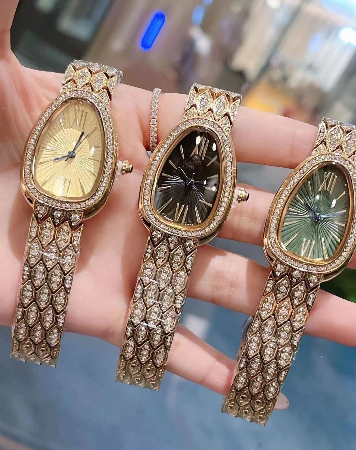 Fashion Light Luxury Women's Watch Full Diamond Diamond Double Ring Offleed Quartz Women's Watch