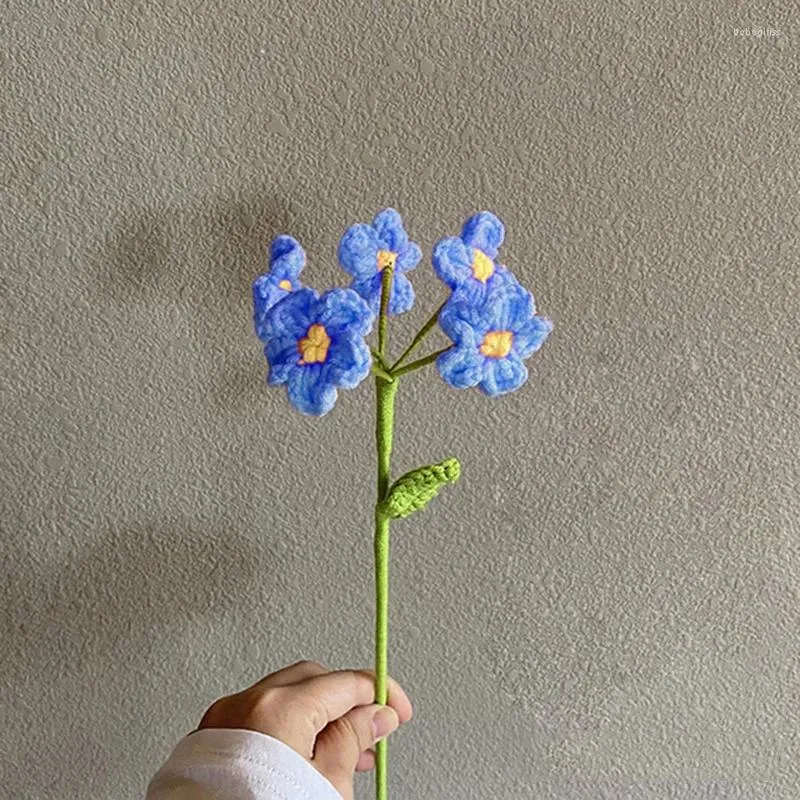 Dekorativa blommor 1 st färdig handstickad blomma konstgjorda glöm mig inte simulerade falska vardagsrumsvas ornament heminredning