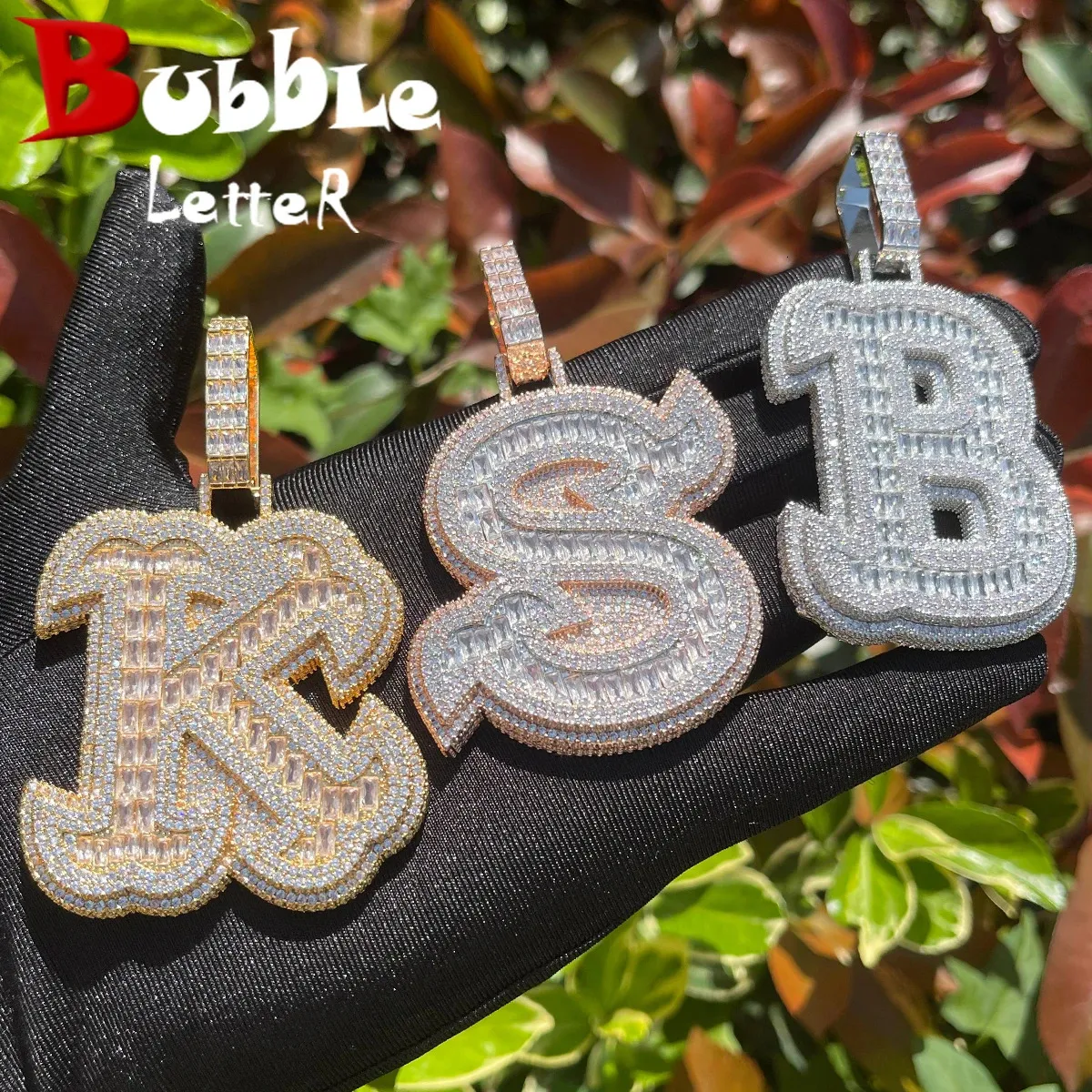 Bubble Letter Iced Out Inimal Collier pour femmes Charmes célibataires 26 paris Hip Hop Jewelry 240402