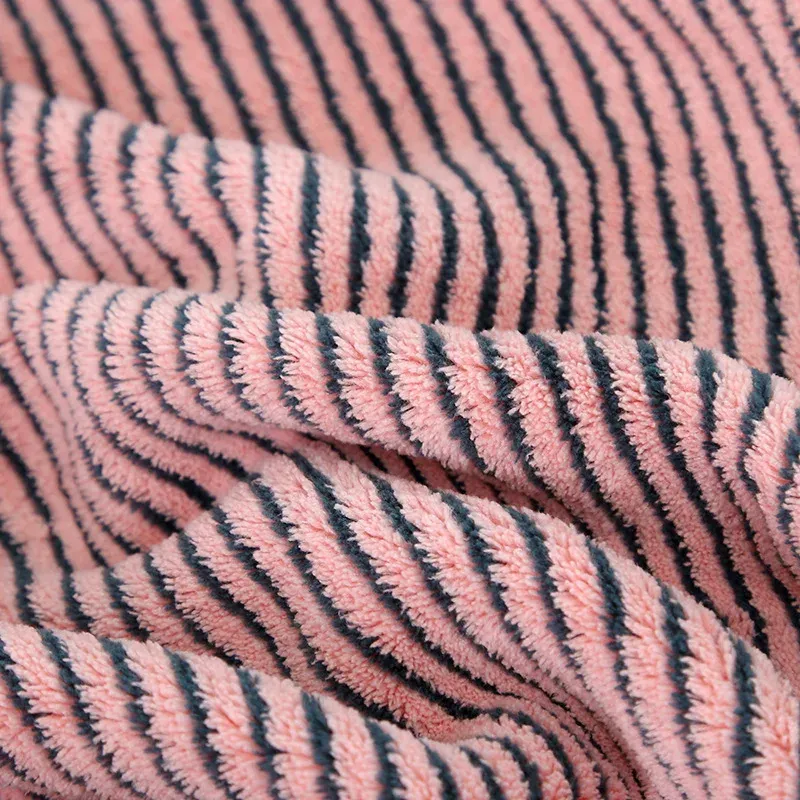 산호 양털 깊은 줄무늬 수건 벨벳 흡수 수건 두꺼운 부드러운 욕실 타월 편안