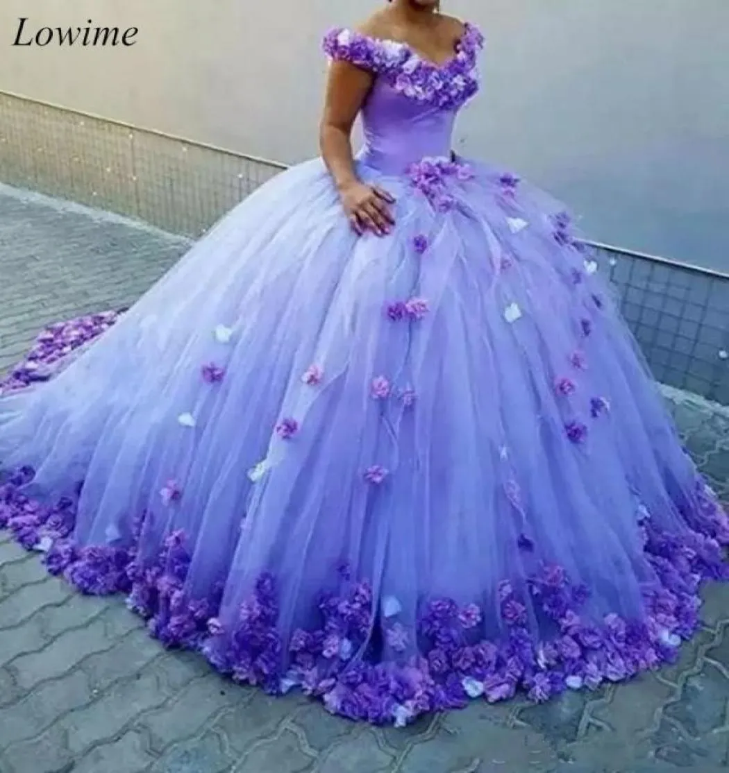 2020 LILAC Robes de bal gonflées Quinceanera Robes Cinderalla Off épaule 3D Fleurs Cospllay Robe de bal formelle Sweet 16 Robe Masqu4716500