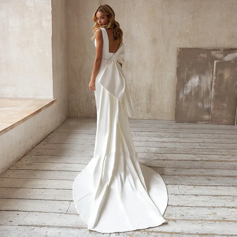 Robes de mariée élégantes de sirène 2023 avec train détachable archet blanc ivoire simple de mariage simple robe nucléaire en V-col